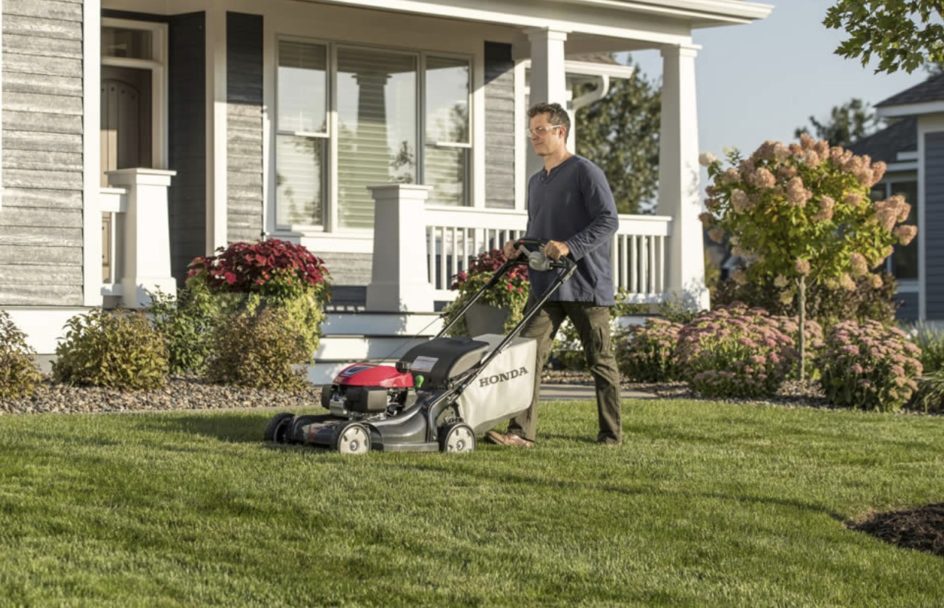 Best Self-Propelled Cordless Mower Review